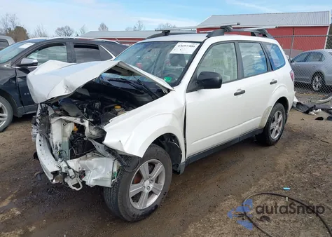 2012 Subaru Forester 2.5X z USA, uszkodzony, nr VIN JF2SHABC6CG403721